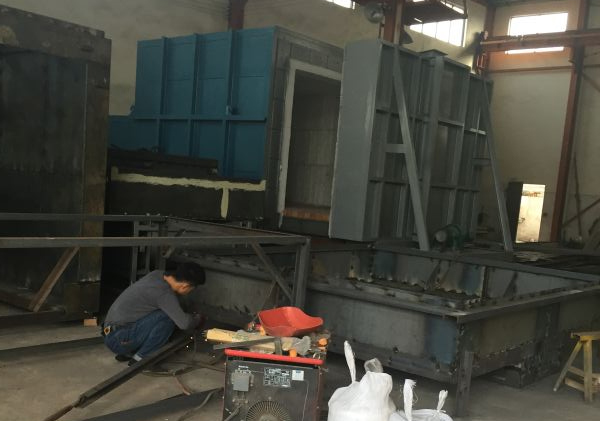 臺車式生物顆粒燃燒爐施工現場